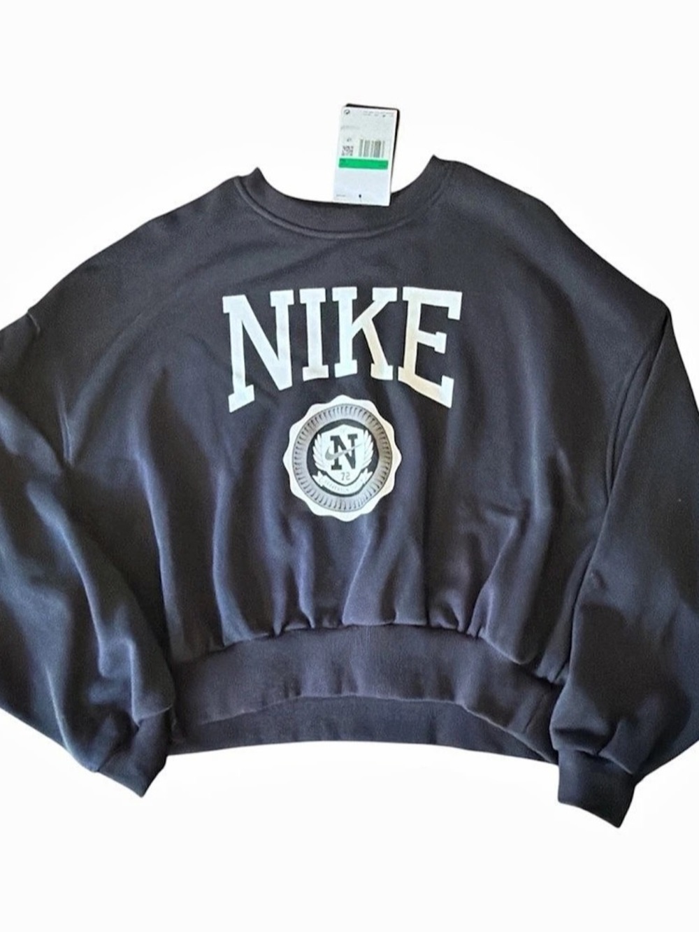 Nike Kids HUSTO 72 cropped sweatshirt Cropped Graphic Sweatshirt in Black &